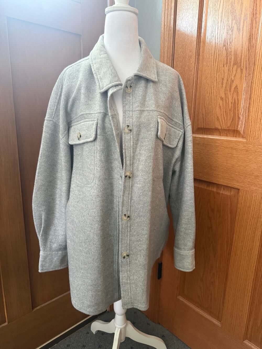 Mountain and Isles Gray Flannel Shacket Size Large